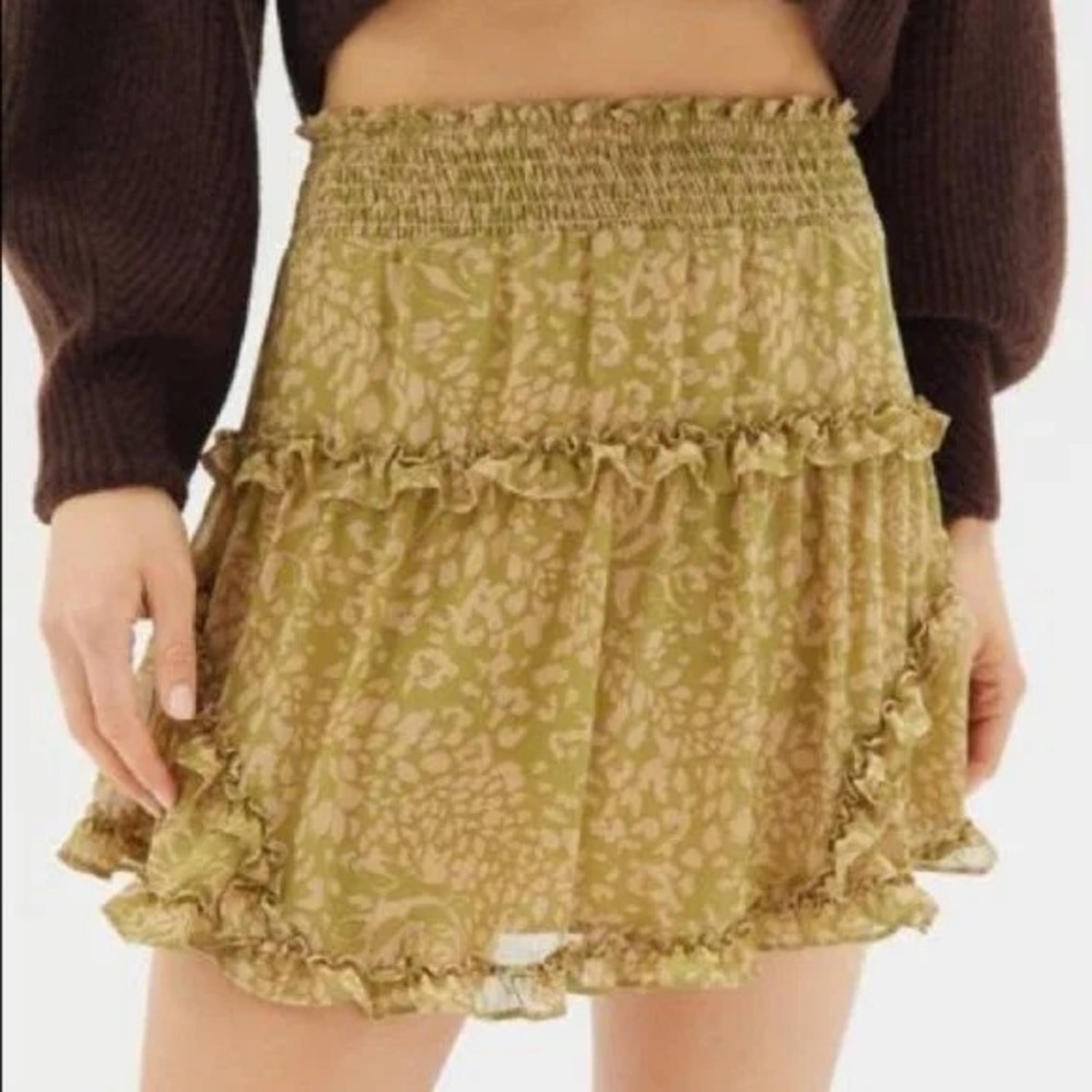Urban Outfitters Skirt Womens Small Green Leopard Floral Smocked Tiered Mini